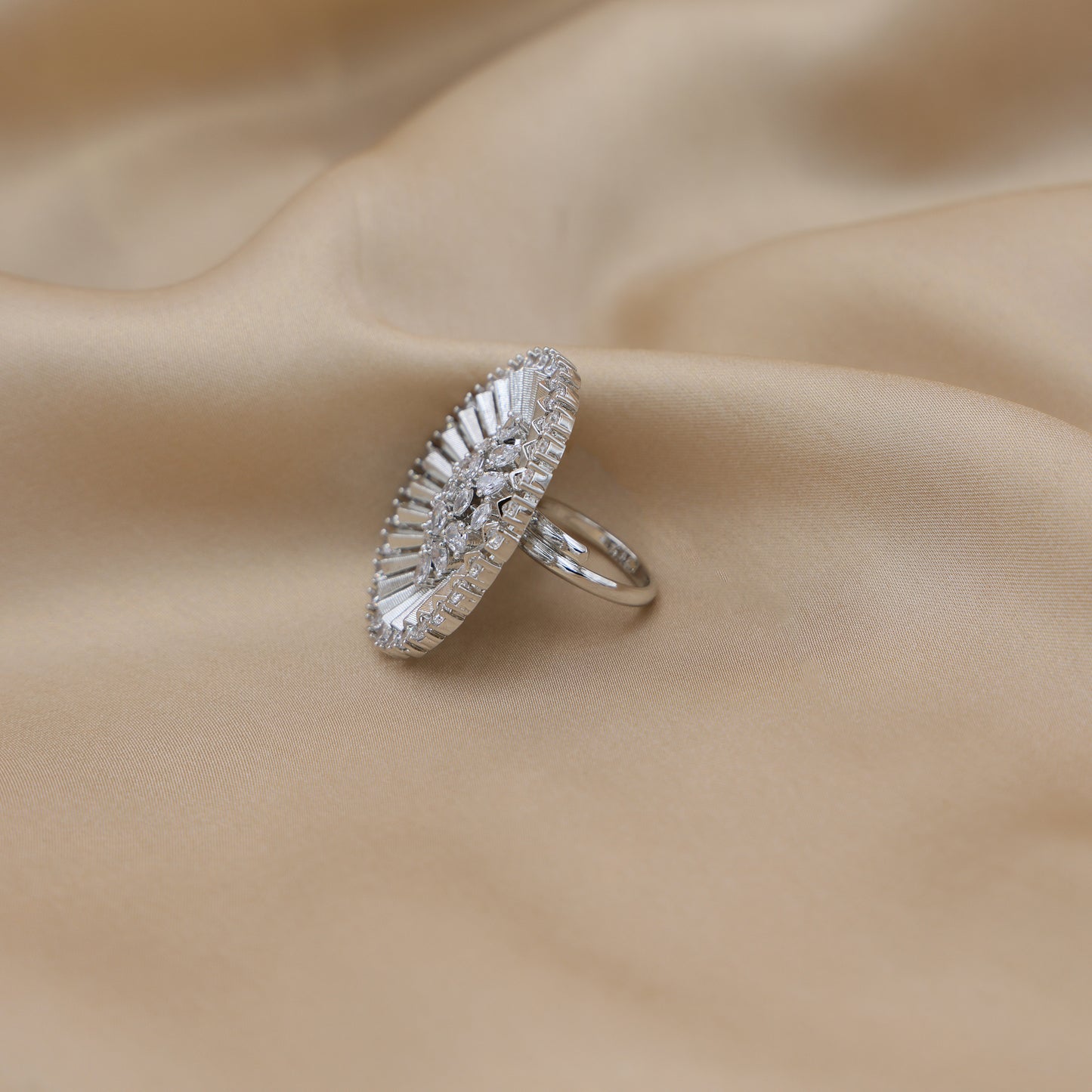 Aurelia Halo Adjustable Ring