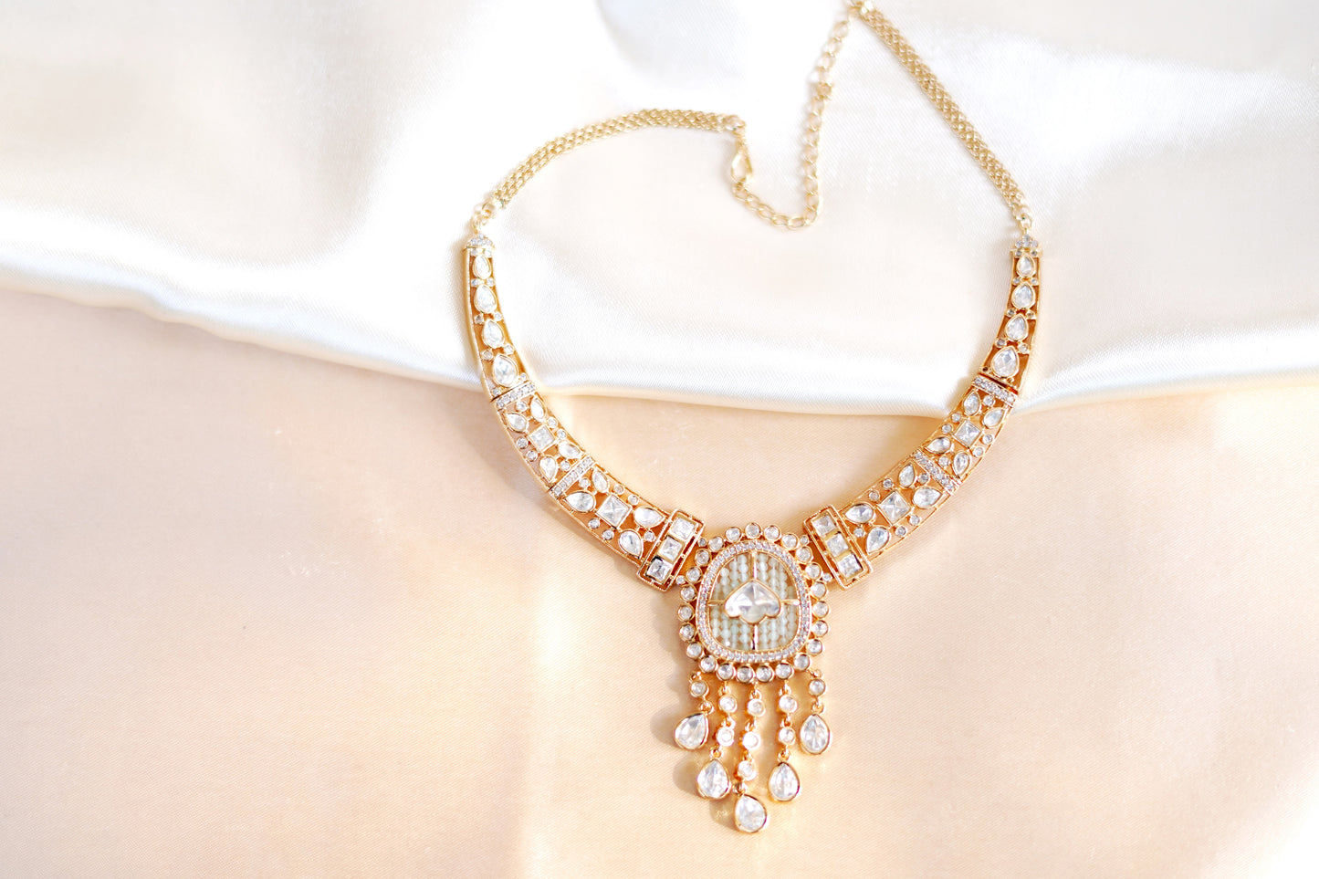 Mint Tara Kundan Jewellery Set