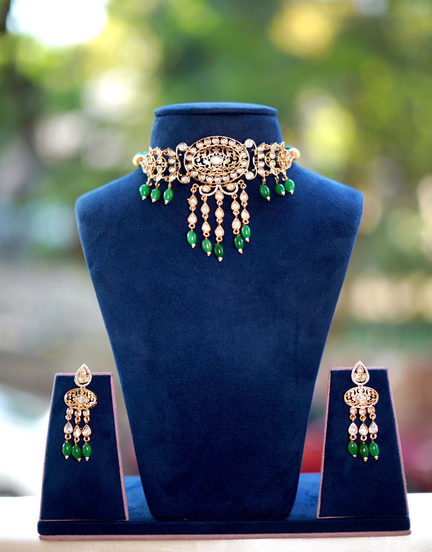 Green Zamurd Adaa Kundan Choker Set