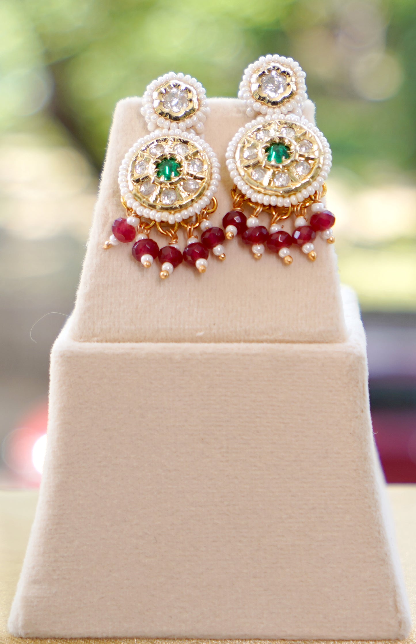 White Sitara Medallion Choker Set