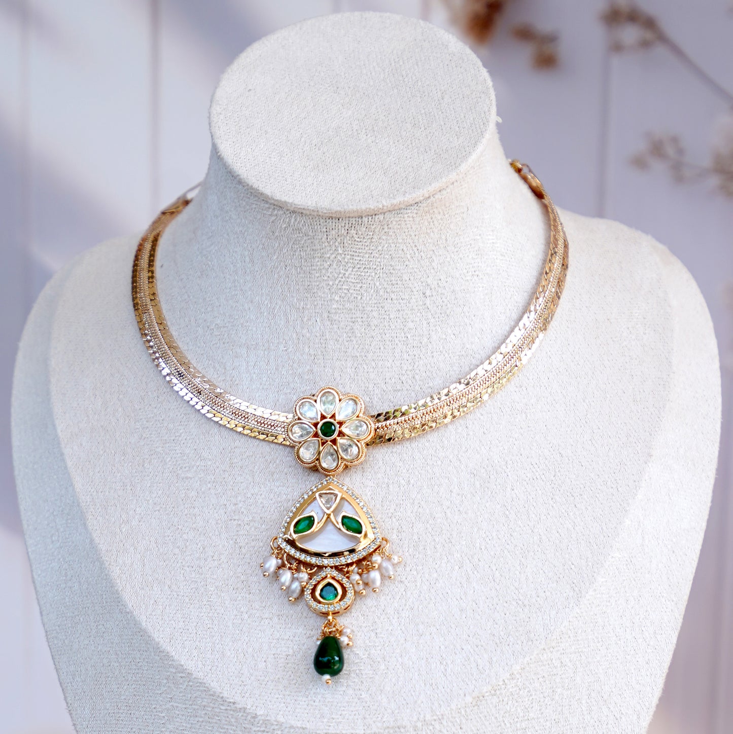 Ivory Fleur Emerald Drop Jewellery Set