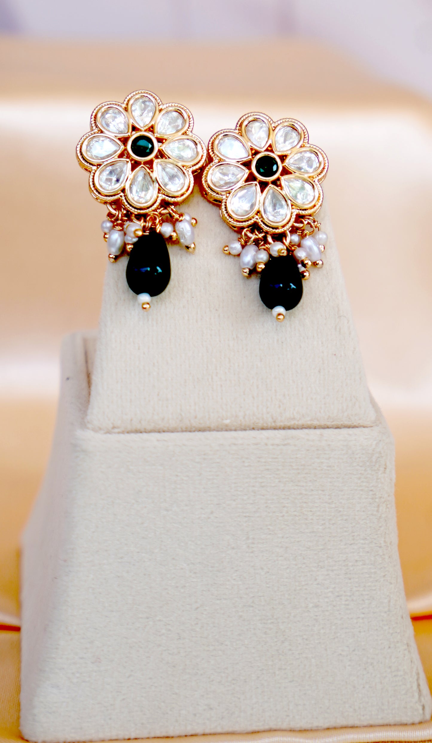 Ivory Fleur Emerald Drop Jewellery Set