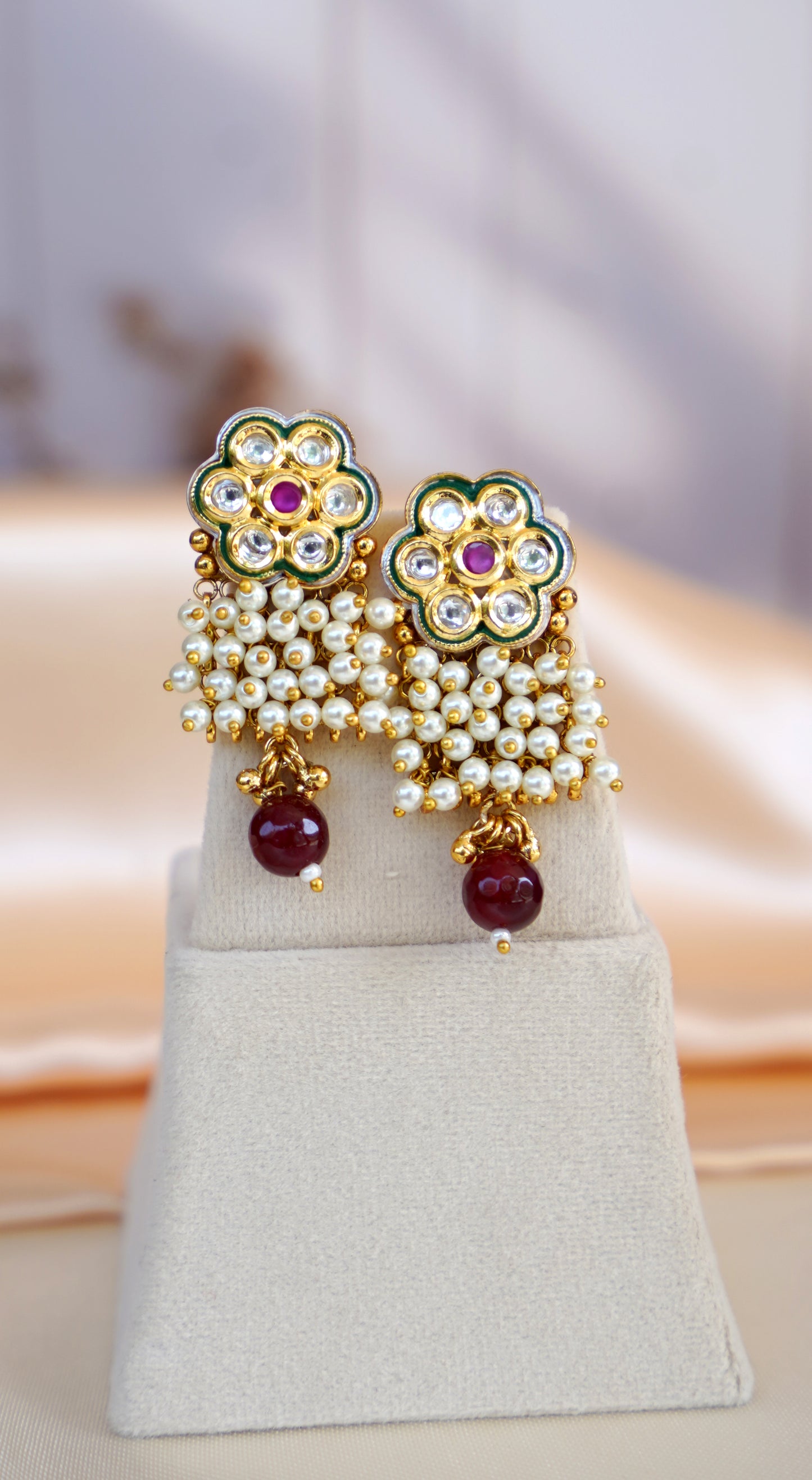 White Amaira Pearl Kundan Jewellery Set