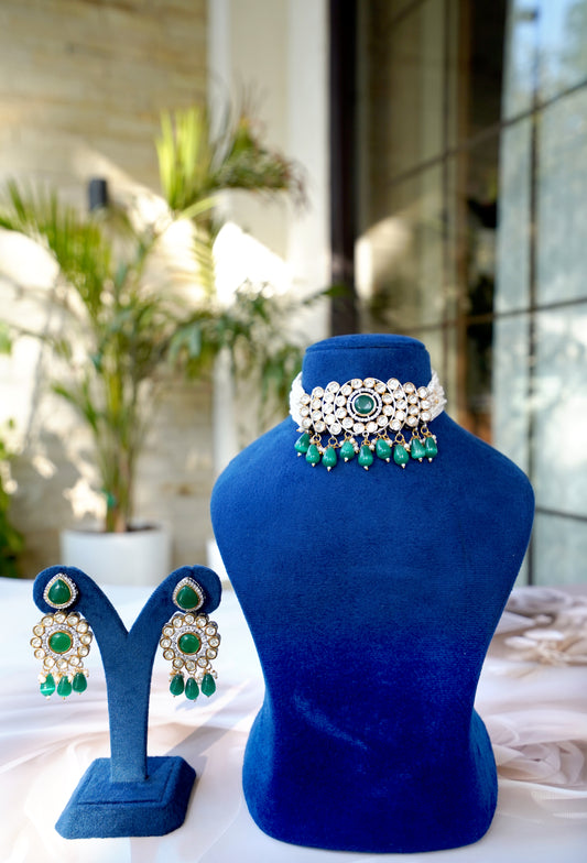 Emerald Zoya Bloom Choker Jewellery Set