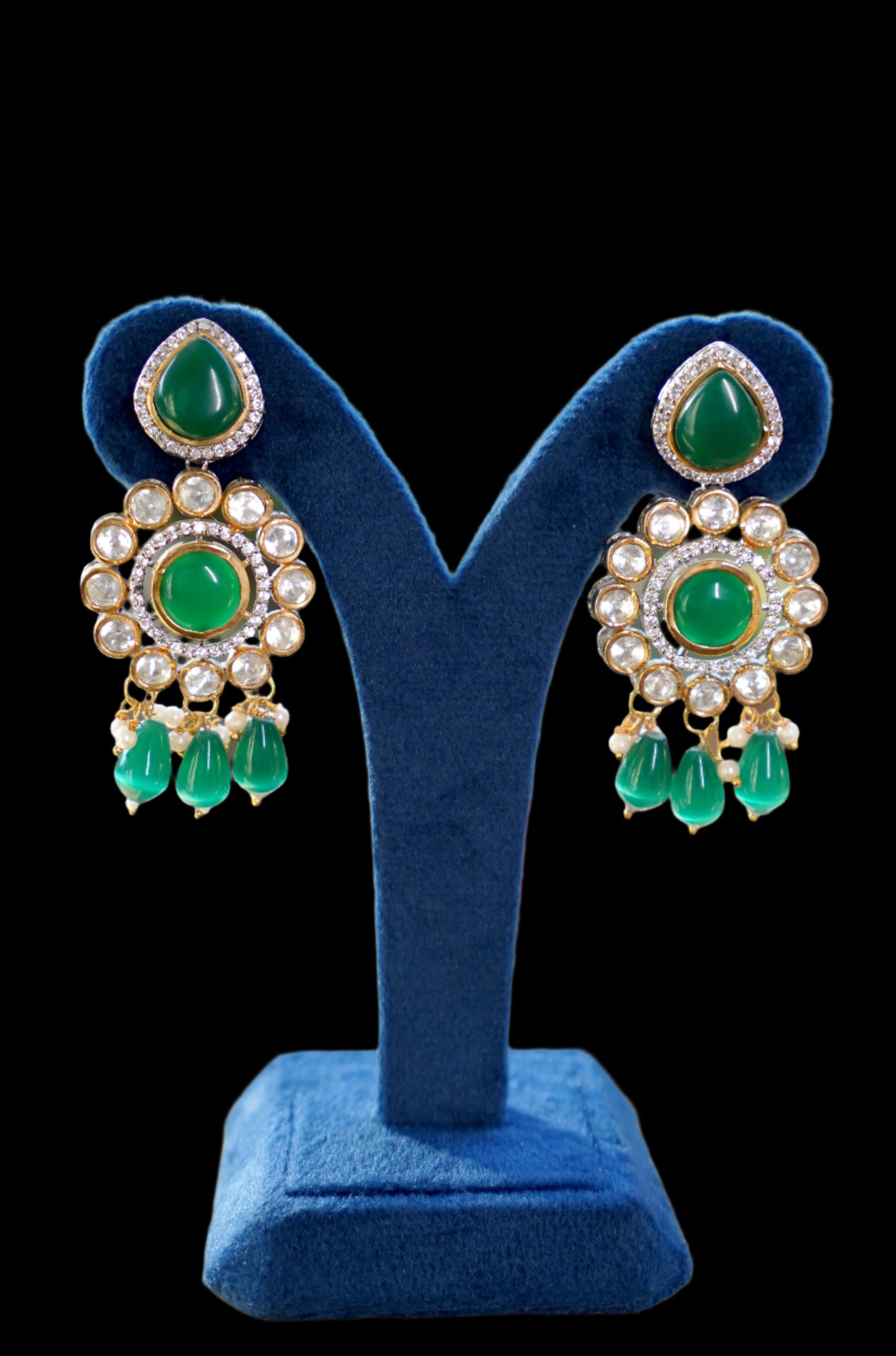 Emerald Zoya Bloom Choker Jewellery Set
