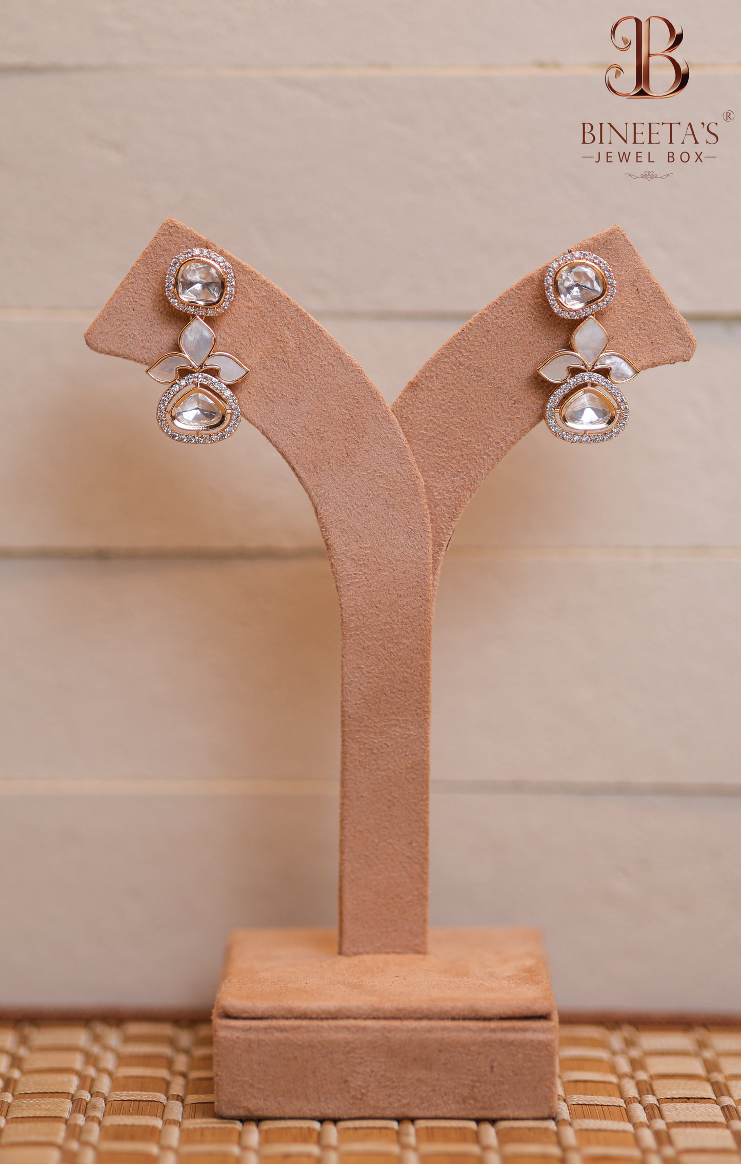 Rajvanshi Pearl Jewellery Set