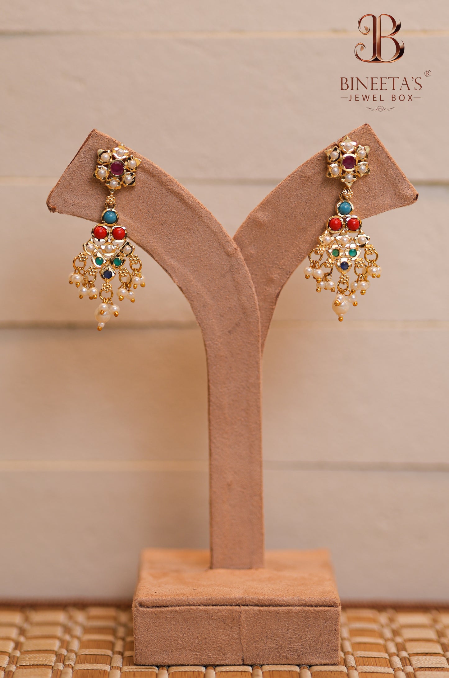 Nayra Navratan Necklace Set