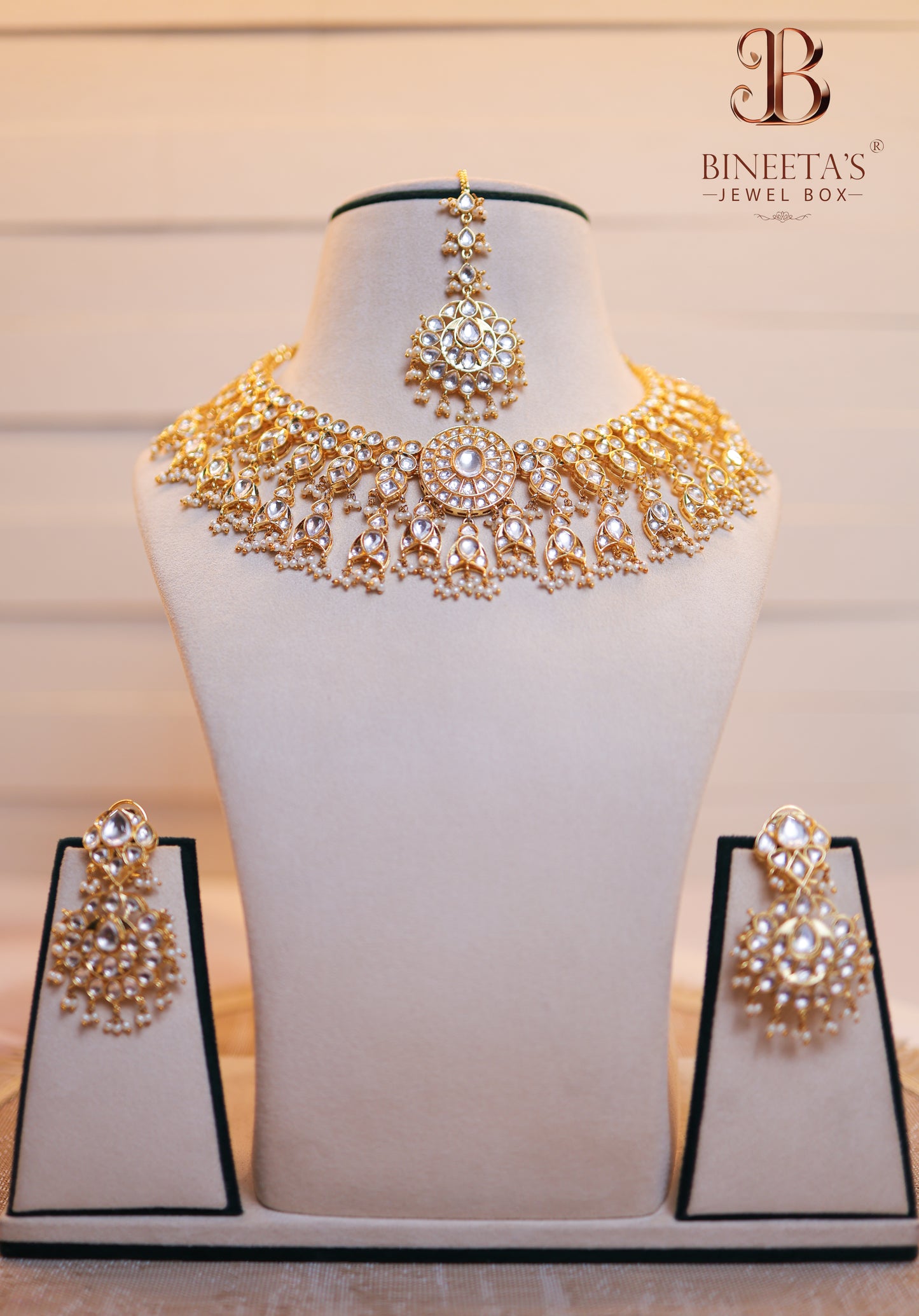 Ivory Aabhaar Kundan Pearl Jewellery Set