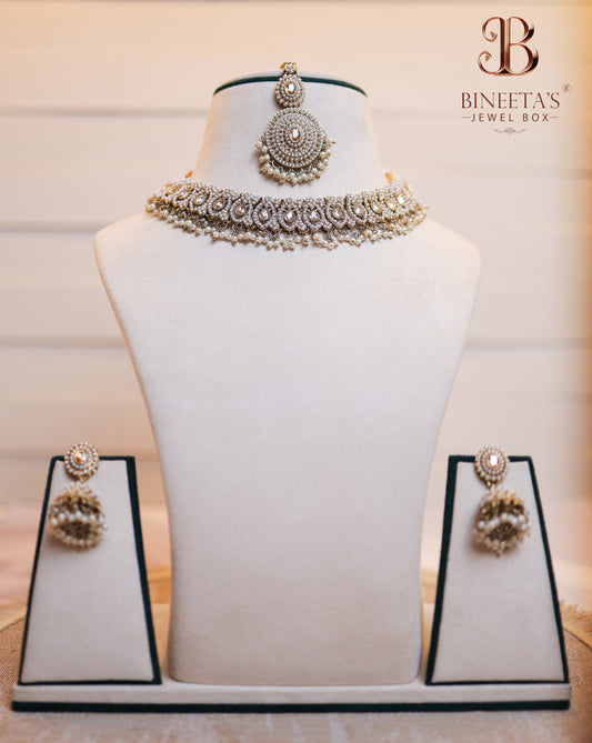 Aryahi Pearl Choker Set