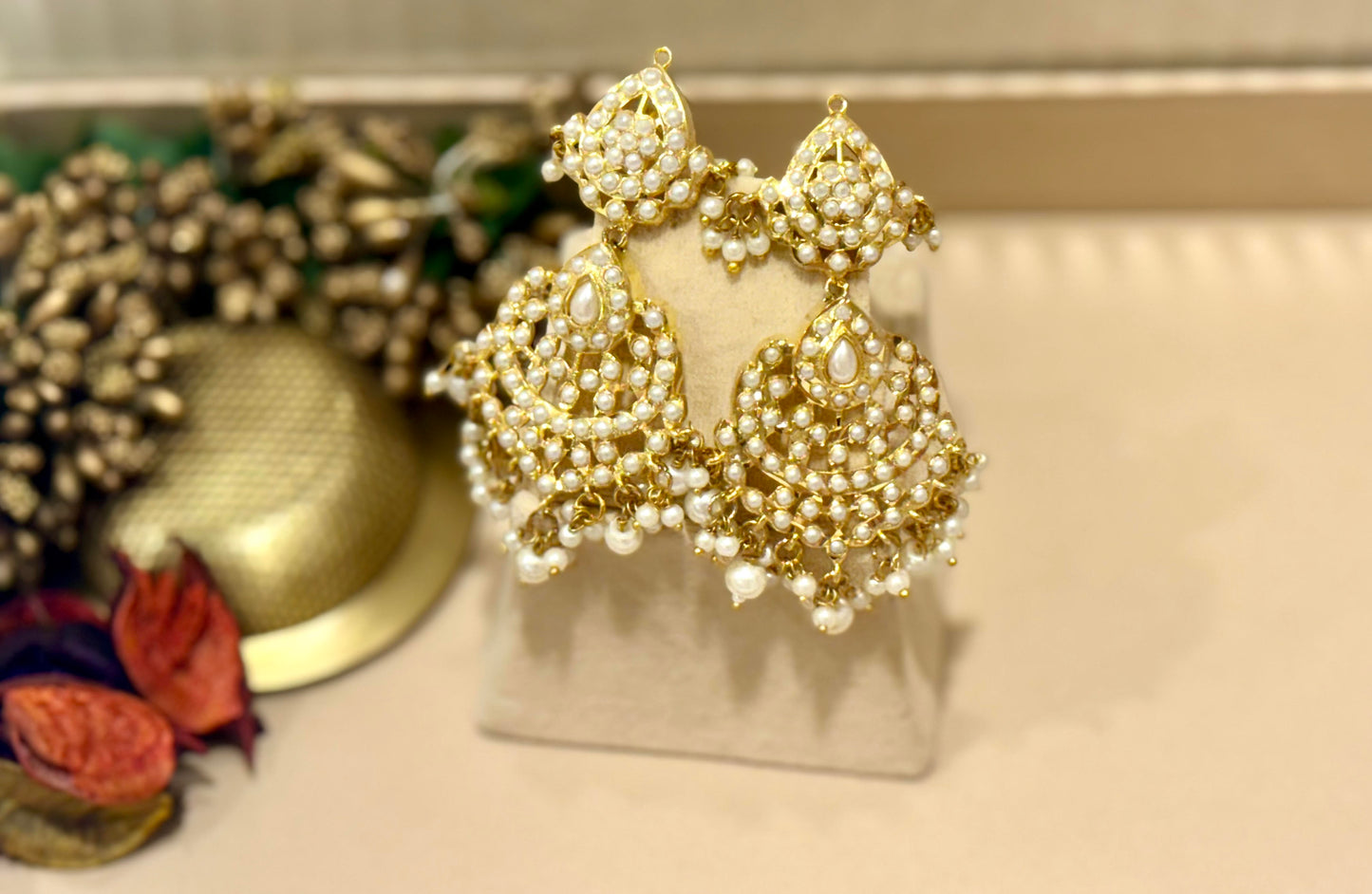 Aaryahi Pearl Haar Set