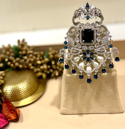 Regal Elephant Pendant Set