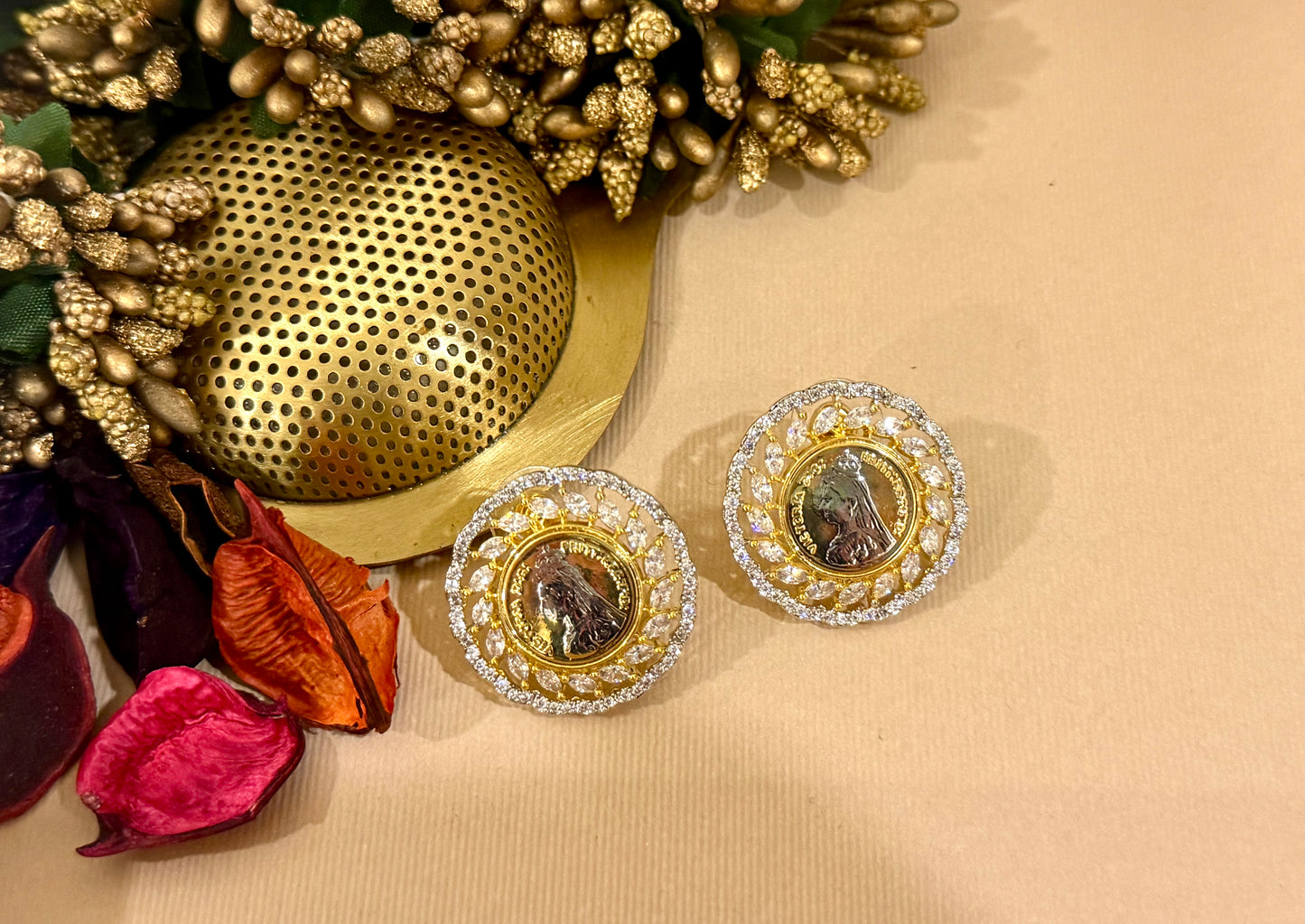 Sovereign Glow Pendant Set