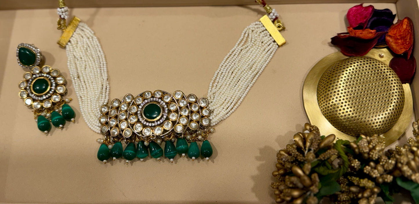 Emerald Zehra Green Choker Set