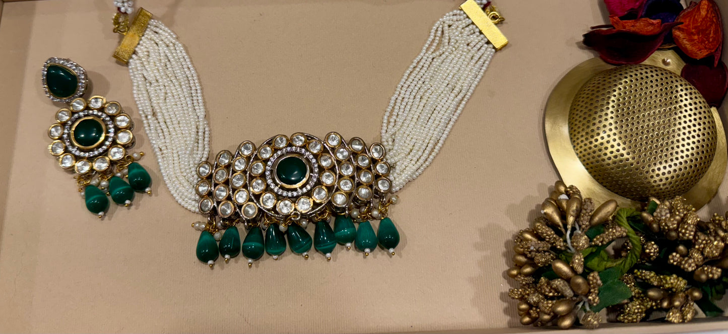 Emerald Zehra Green Choker Set