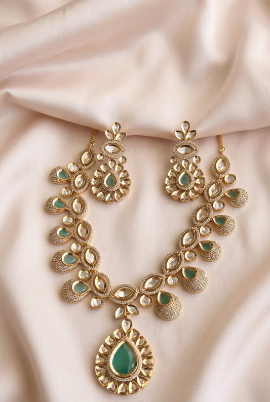 Mint Zarina Glow Necklace Set
