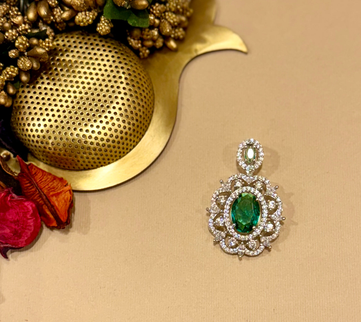 Emerald Grace Pendant Set