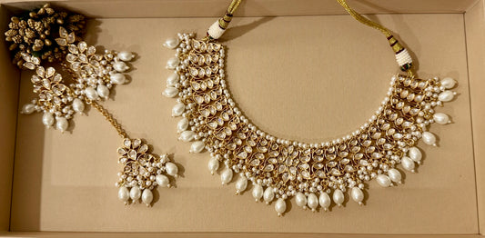White Sitara Pearl Jewellery Set