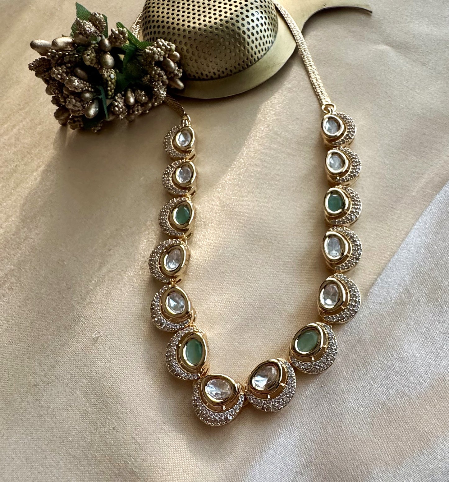 Mint Eira Shine Necklace Set