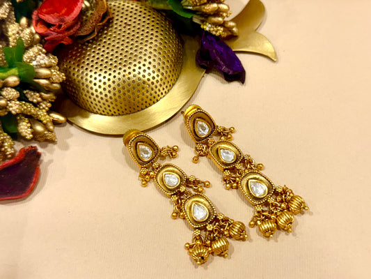 Vedica Radiance Golden Jewellery Set