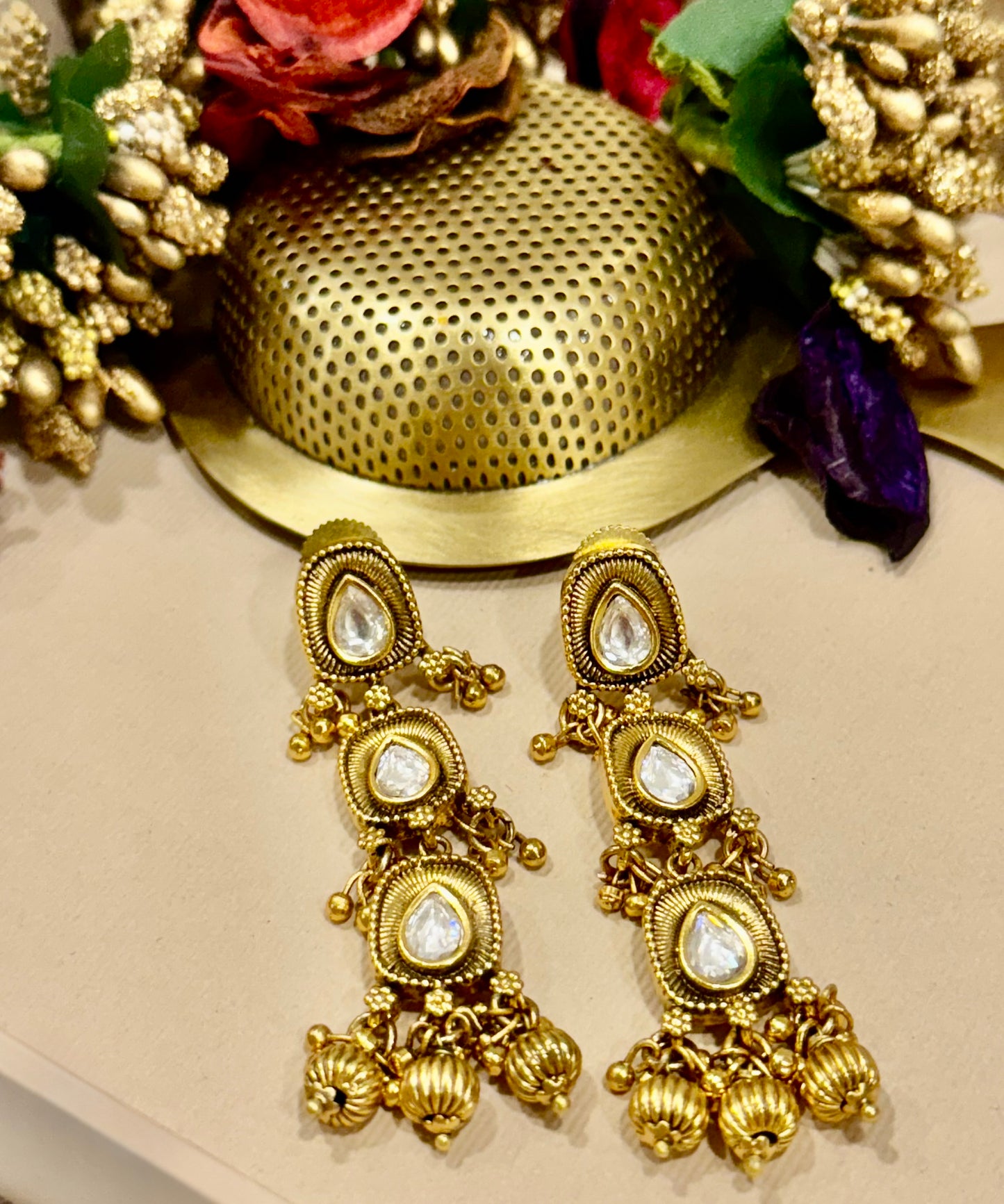 Vedica Radiance Golden Jewellery Set