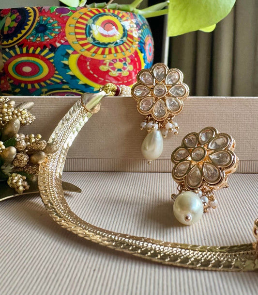 Ivory Fleur Jewellery Set