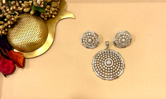 Celestia Pendant Set