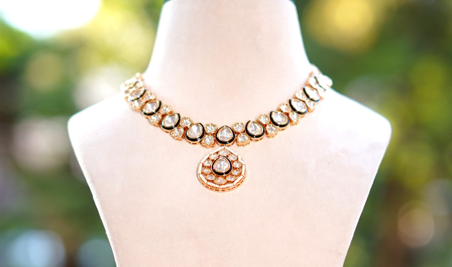 Golden Noorani Bahaar Kundan Jewellery Set