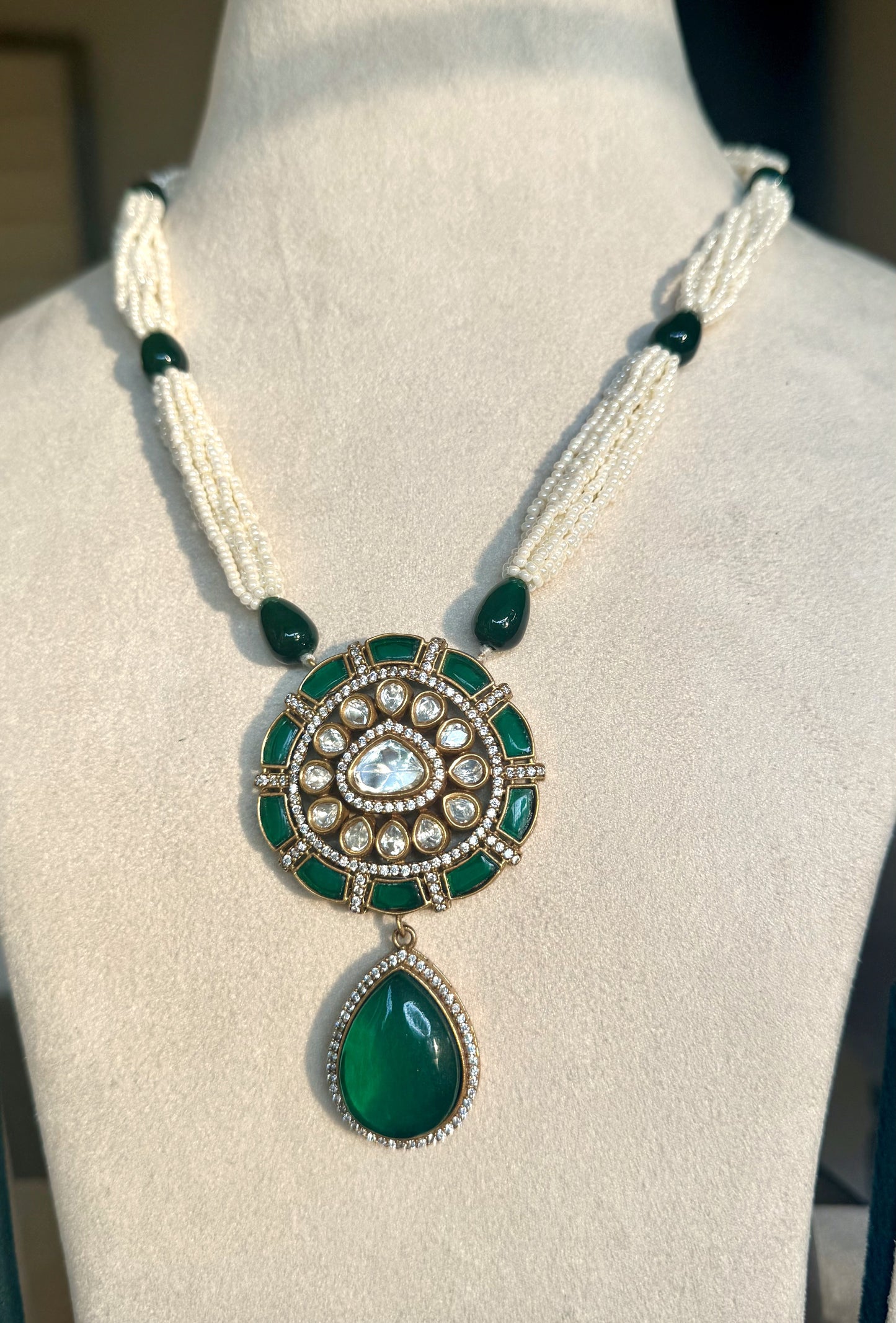 Emerald Green Noorika Pearl Jewellery Set