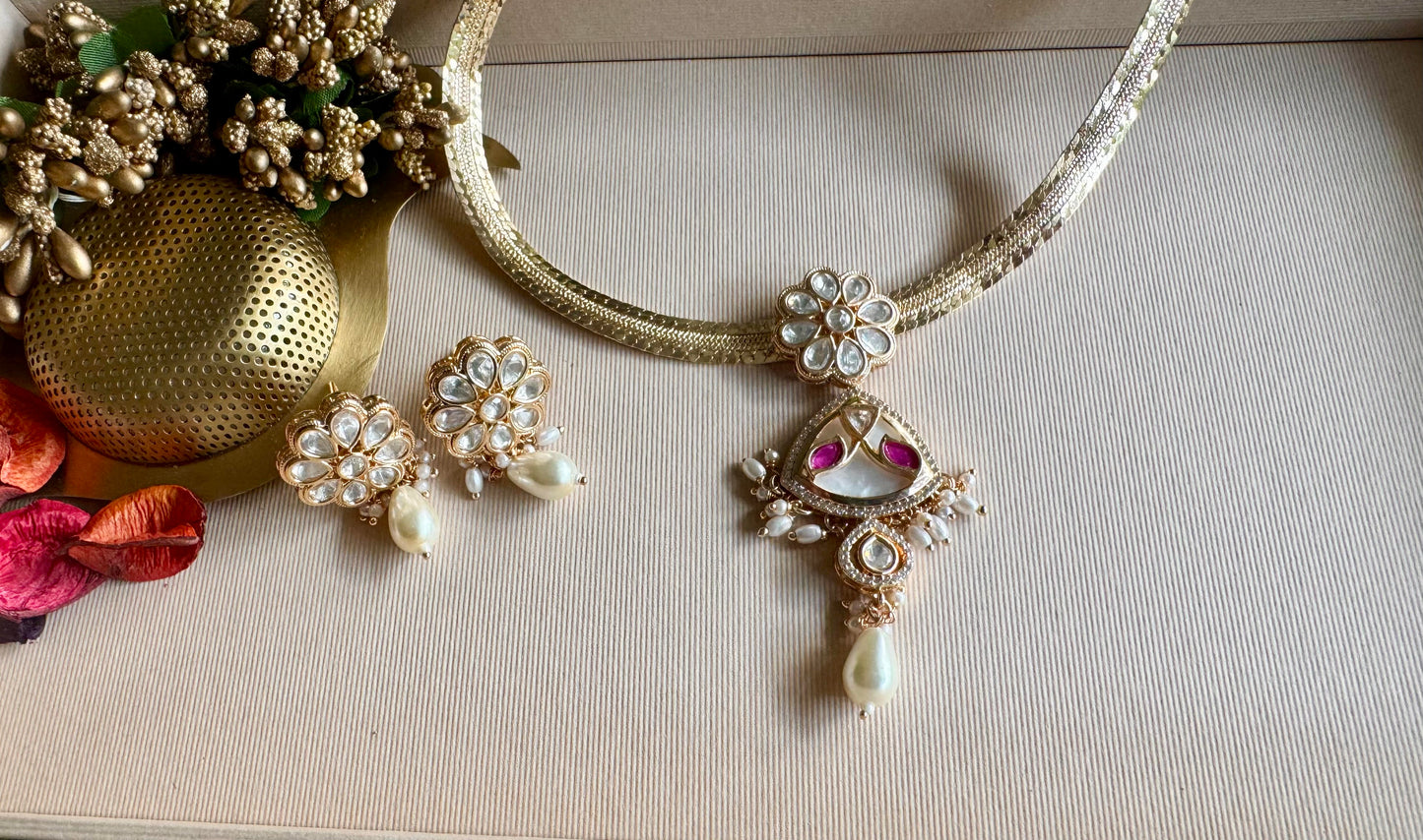 Ivory Fleur Jewellery Set