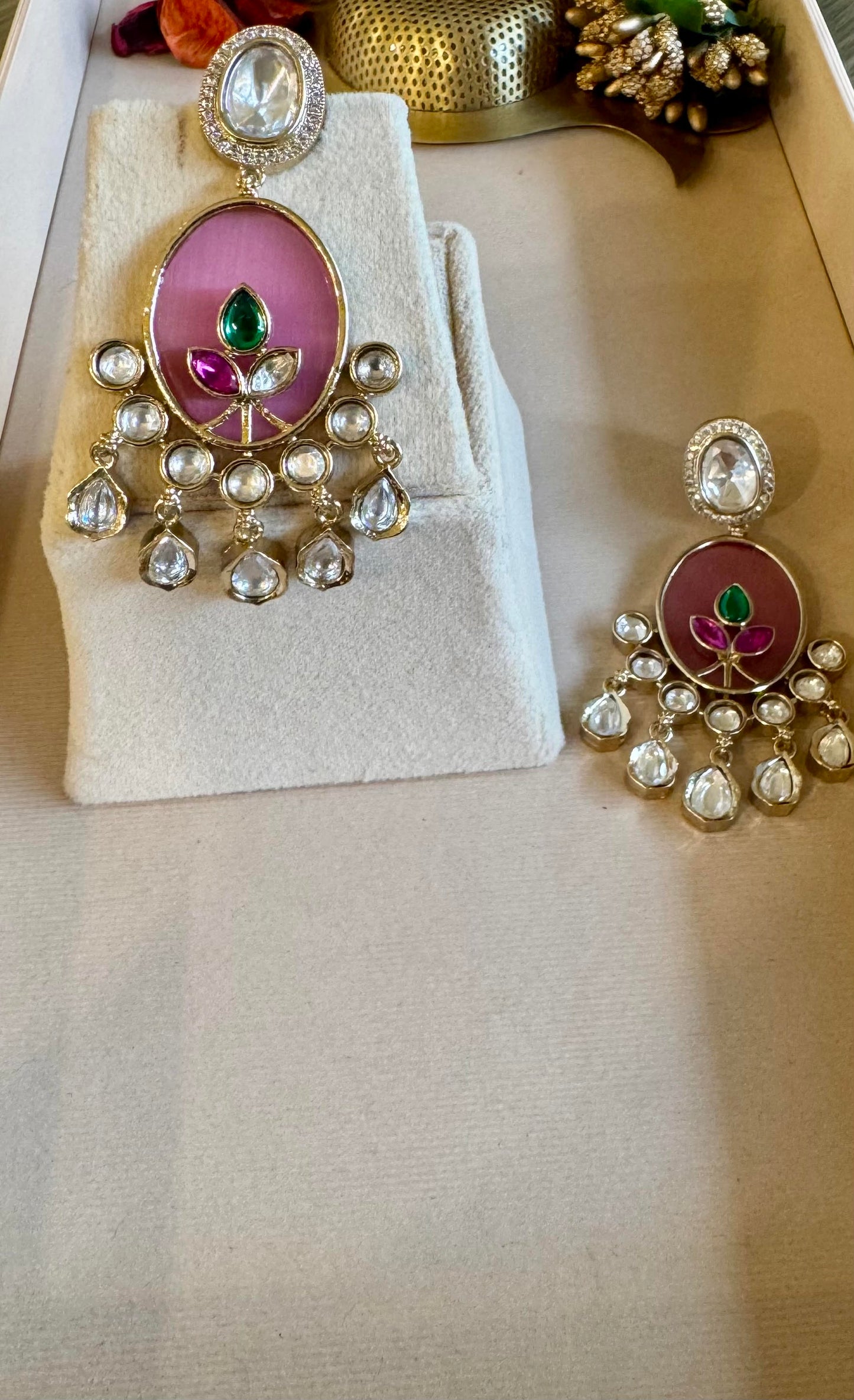 Pink Eclat Kundan Jewellery Set
