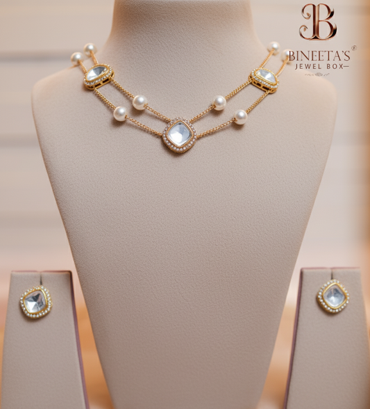 Aarvi Pearl Necklace Set