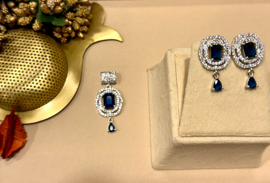 Blue Halo Pendant Set