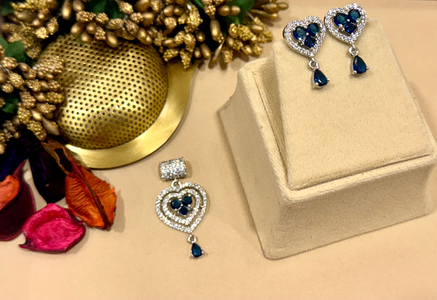 Sapphire Verdara Pendant Set