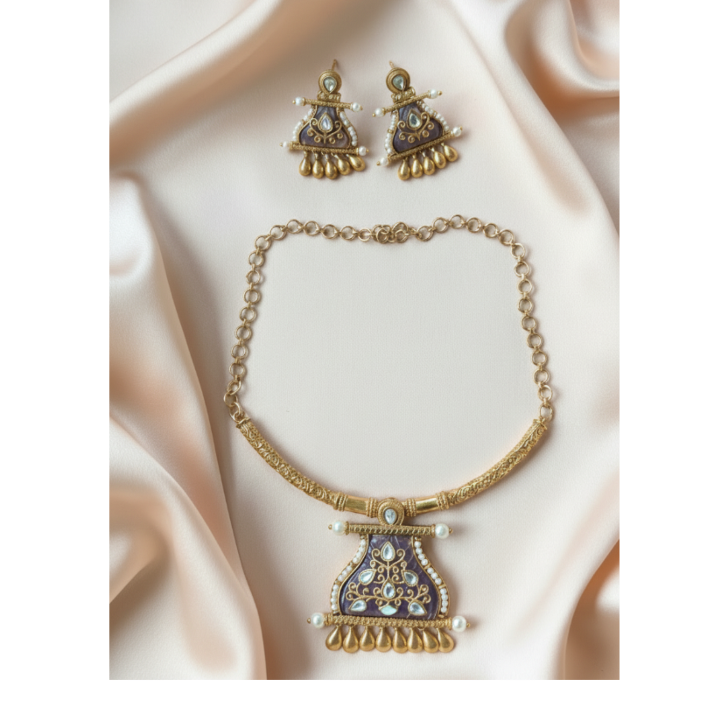 Rajsi Antique Hasli Jewellery Set