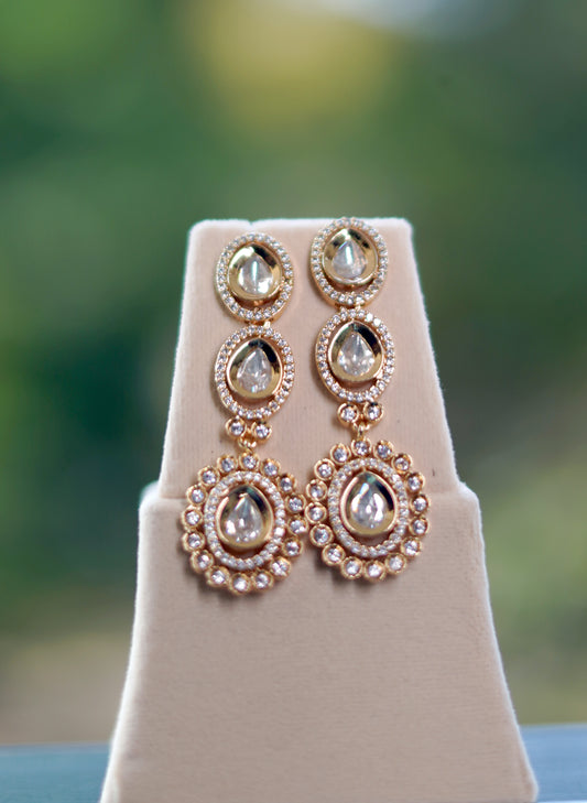 Ivory Elara Kundan Jewellery Set