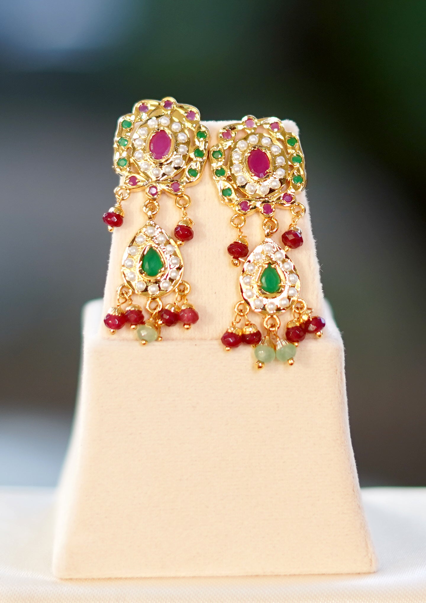Multicoloured Rangratan Jadau Choker Set