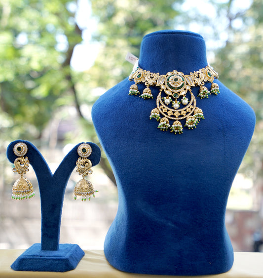 Gold and Emerald Glint Jewellery Set