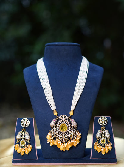 Yellow Kanira Victorian Kundan Jewellery Set
