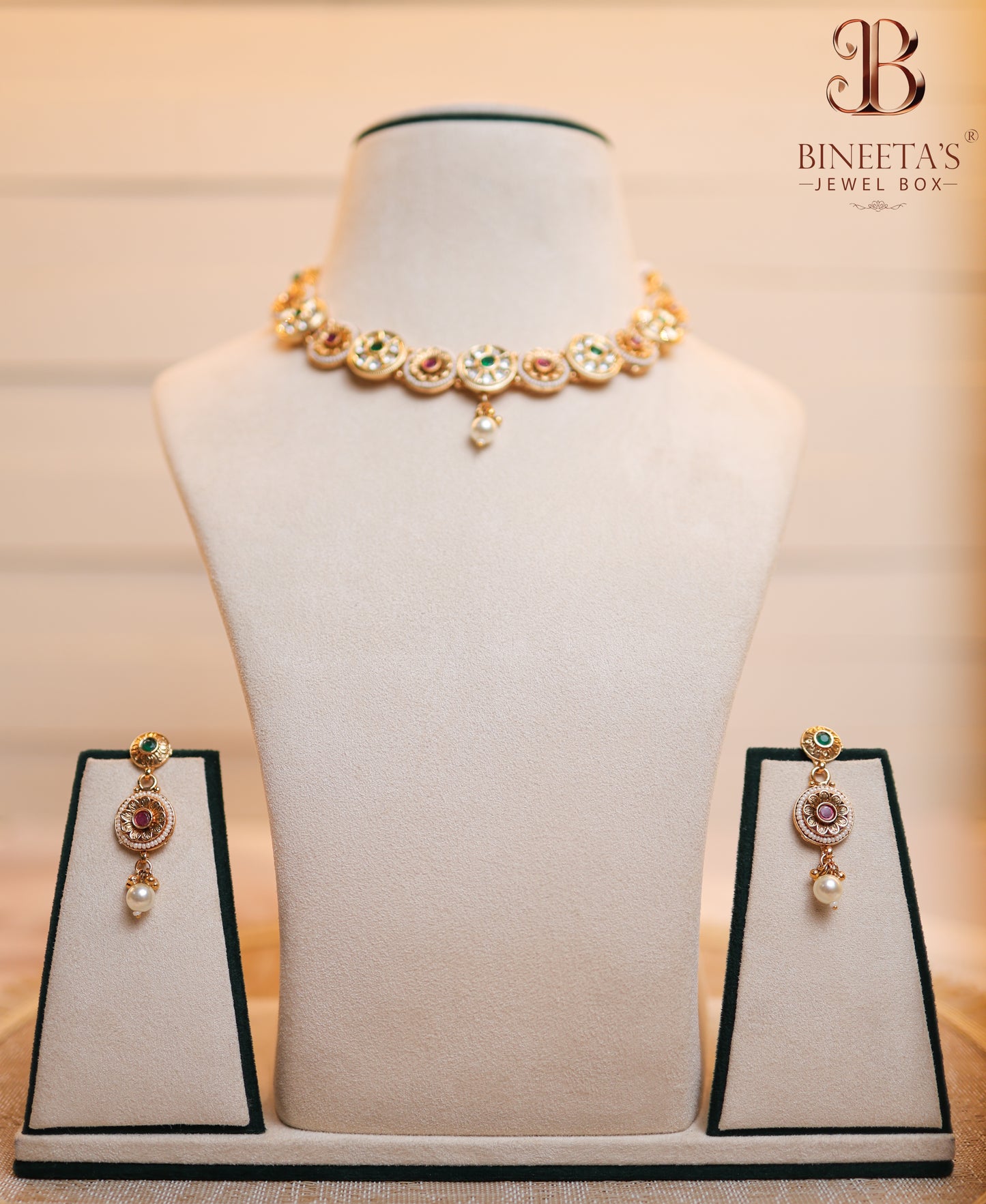 Amira Kundan Necklace Set