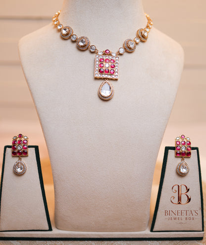 Rivana Necklace Set