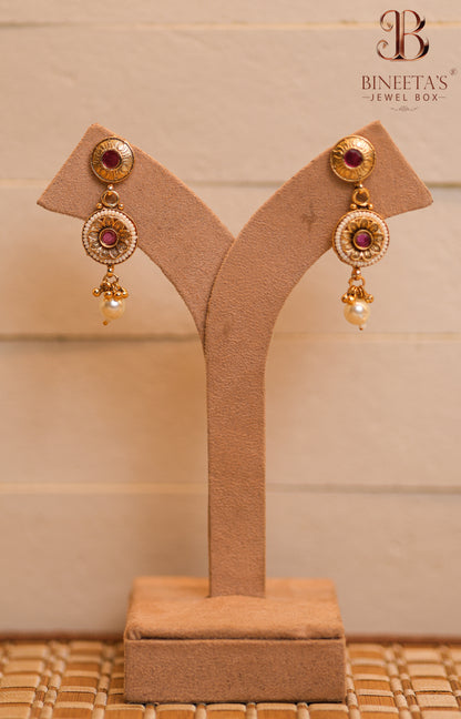 Amira Kundan Necklace Set