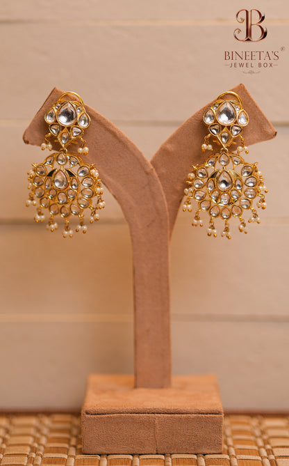 Ivory Aabhaar Kundan Pearl Jewellery Set