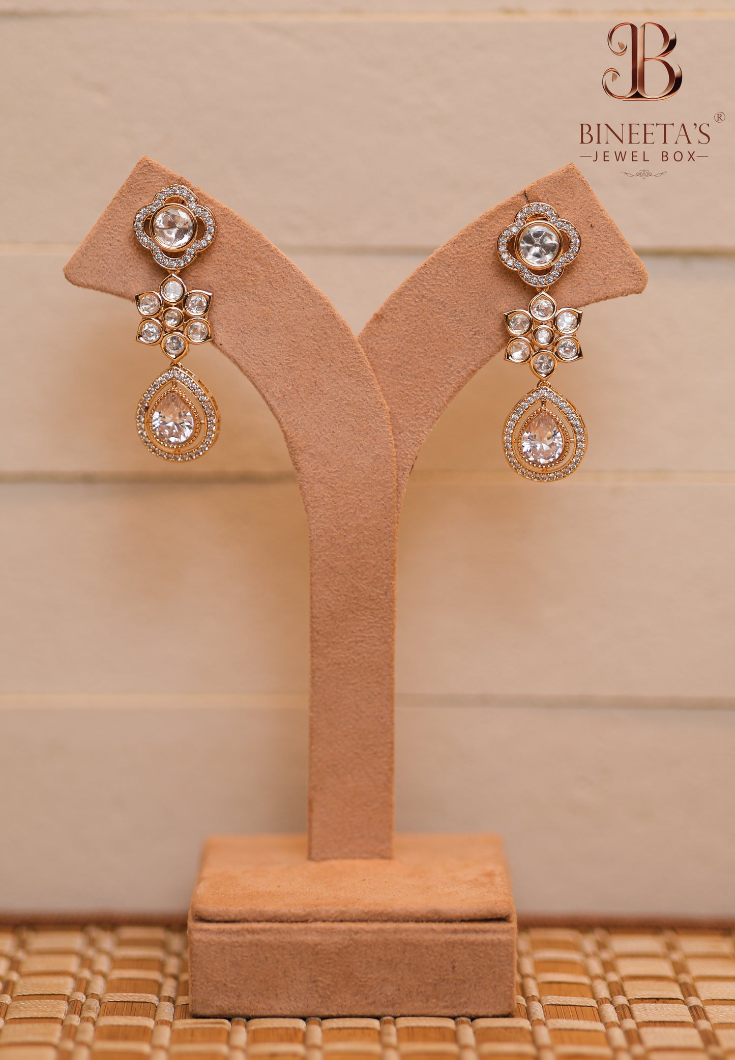Noorani Kundan Glow Jewellery Set