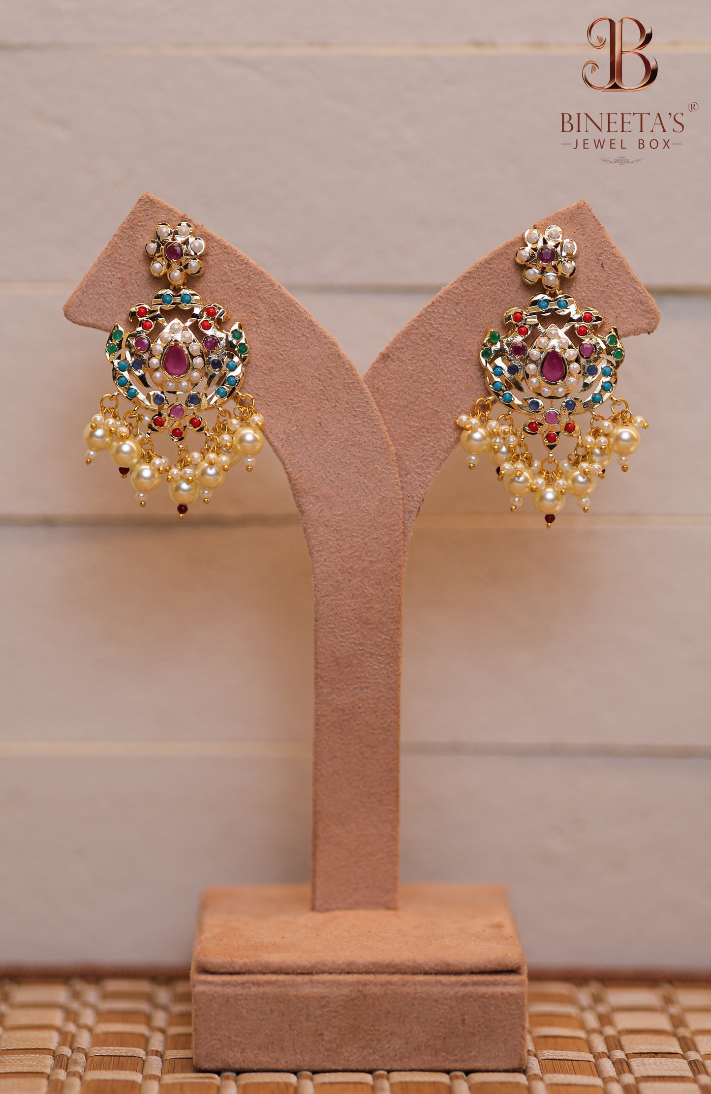 Saranya Navratan Jadau Necklace Set