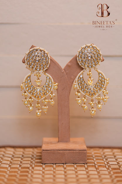 Shayana Pearl Chandbalis