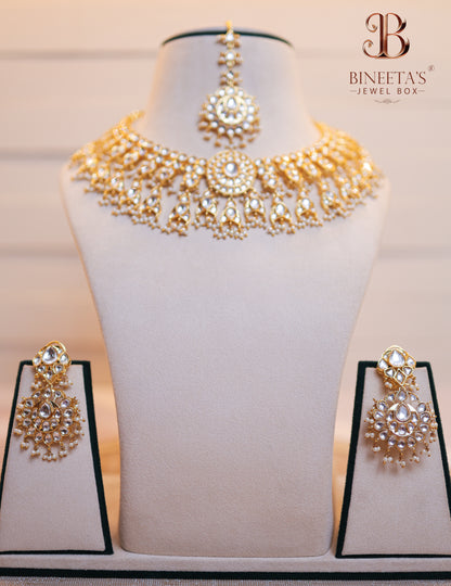 Ivory Aabhaar Kundan Pearl Jewellery Set