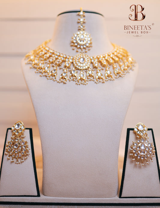 Ivory Aabhaar Kundan Pearl Jewellery Set