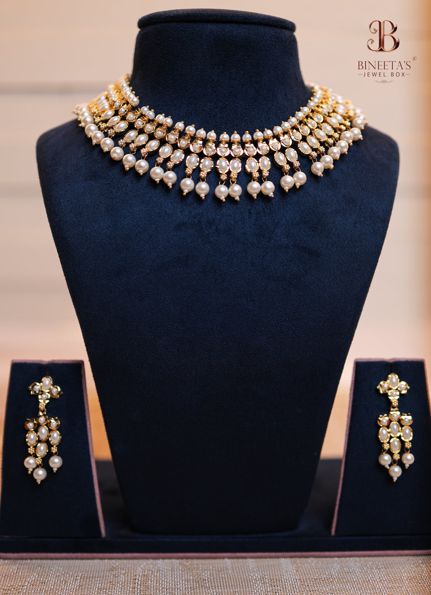 Nayra Pearl Necklace Set