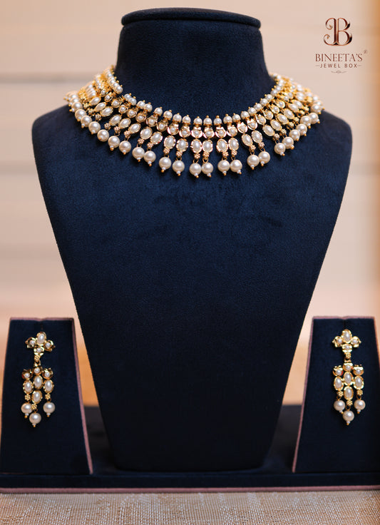 Nayra Pearl Necklace Set