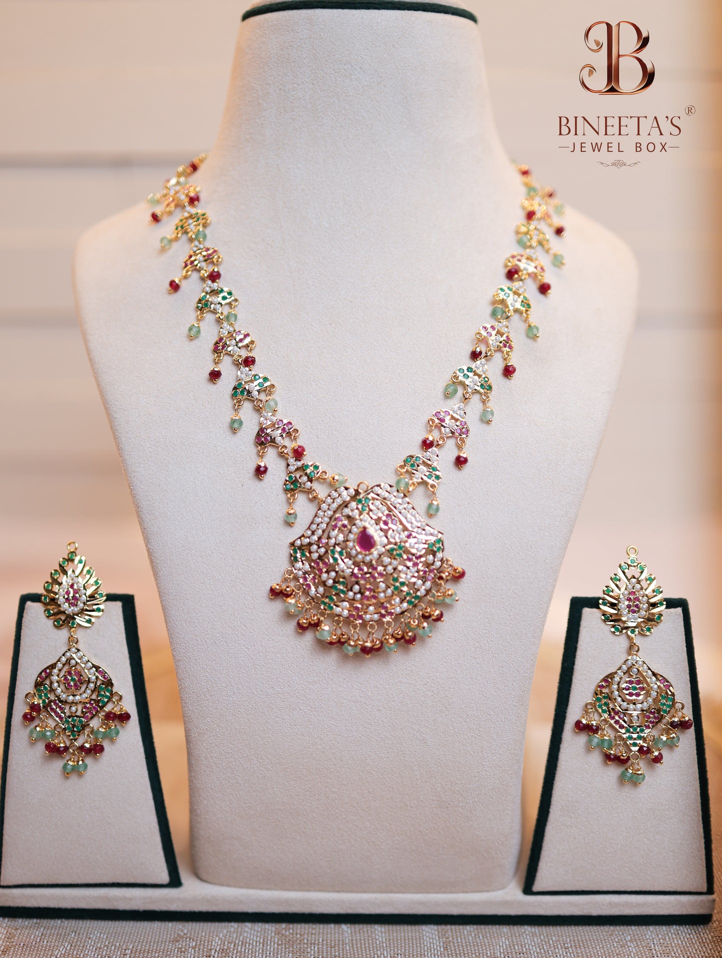 Samaira Jadau Necklace Set